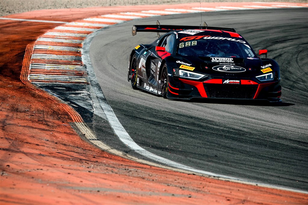 Sebastian Øgaard vil slutte sæsonen på podiet
(Foto: SRO Motorsports Group)